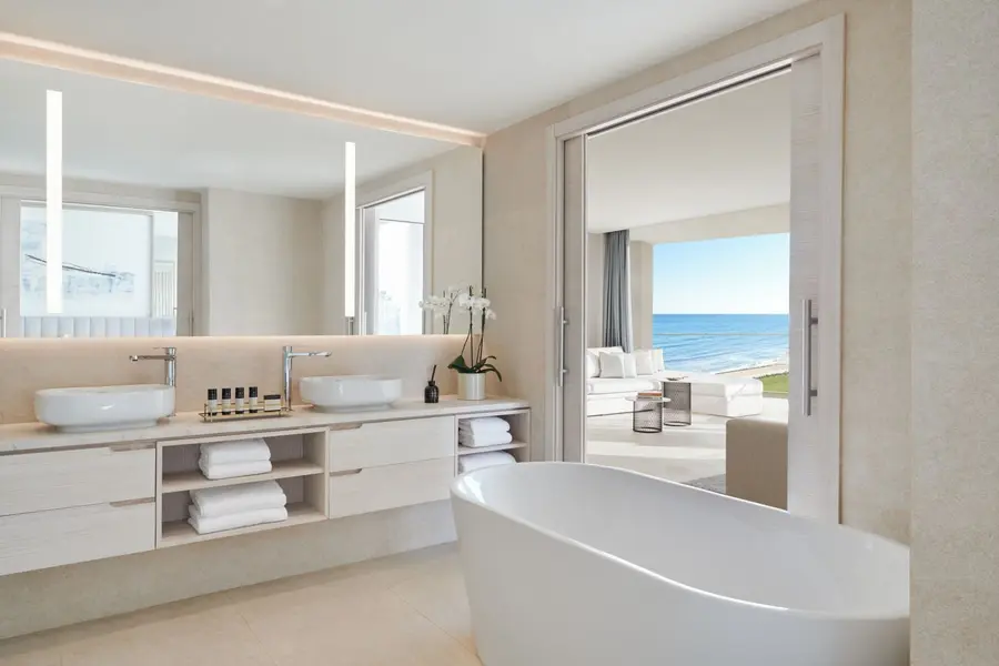 Ikos Andalusia Deluxe Two Bedroom Suite Sea View Bathroom_2880x1920