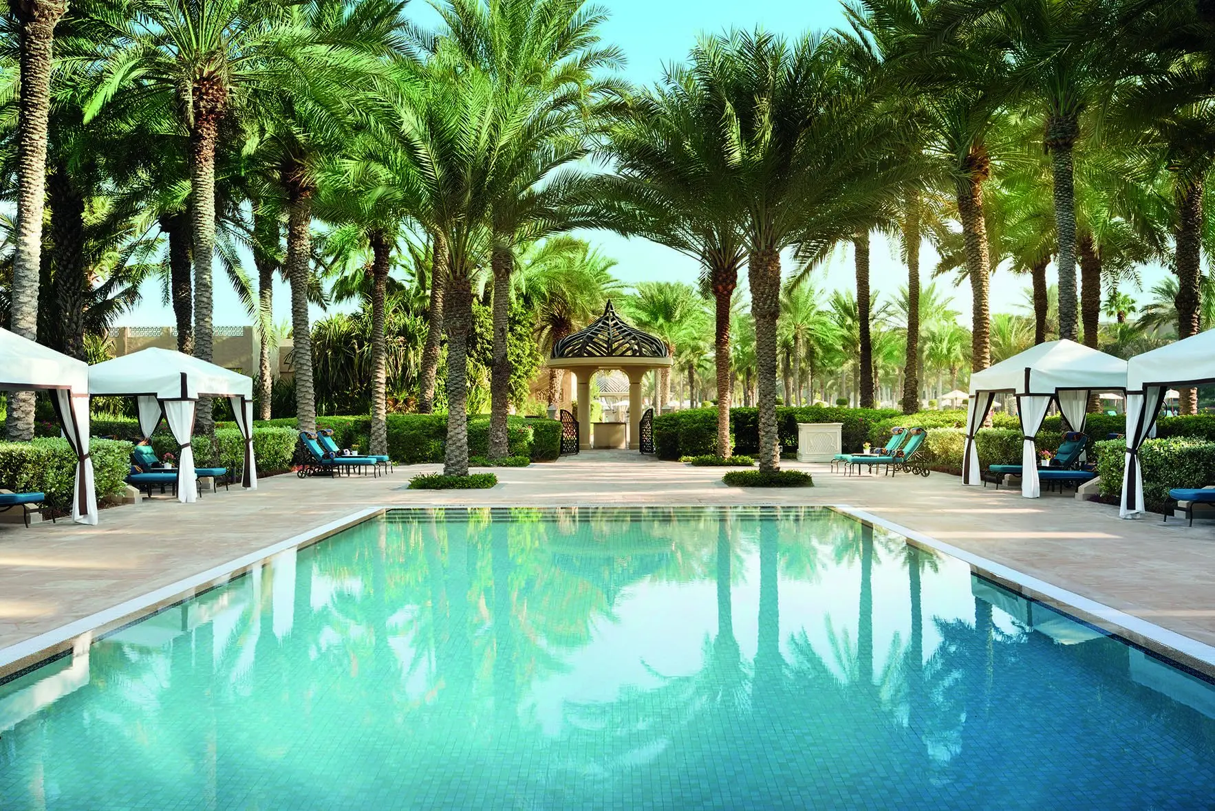 OneAndOnly_RoyalMirage_PoolsAndBeaches_Pools_ThePalaceAdultQuietPool_LR