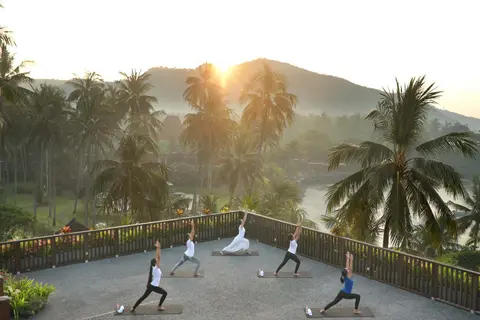 Candi beach Yoga_19.04.24