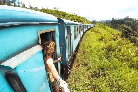 Sri-Lanka-Train-Ride-GoPro-1011x810