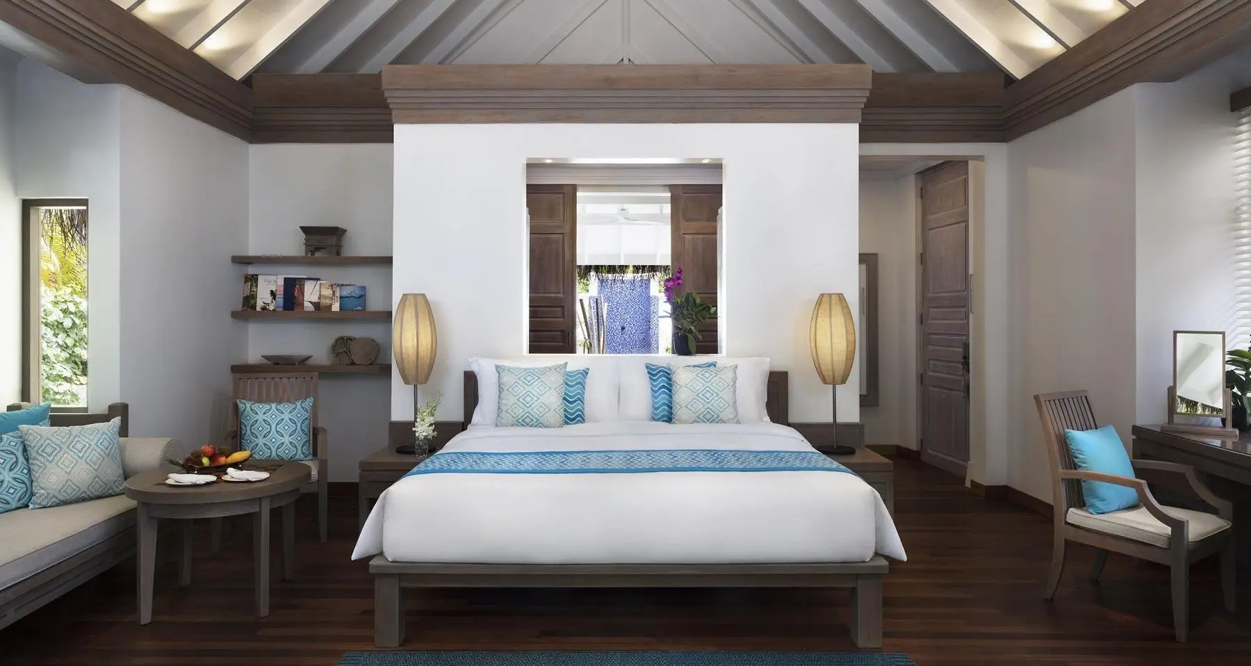 Anantara_Dhigu_Sunset_Beach_Villa_Bedroom-Copy-e1547821831556