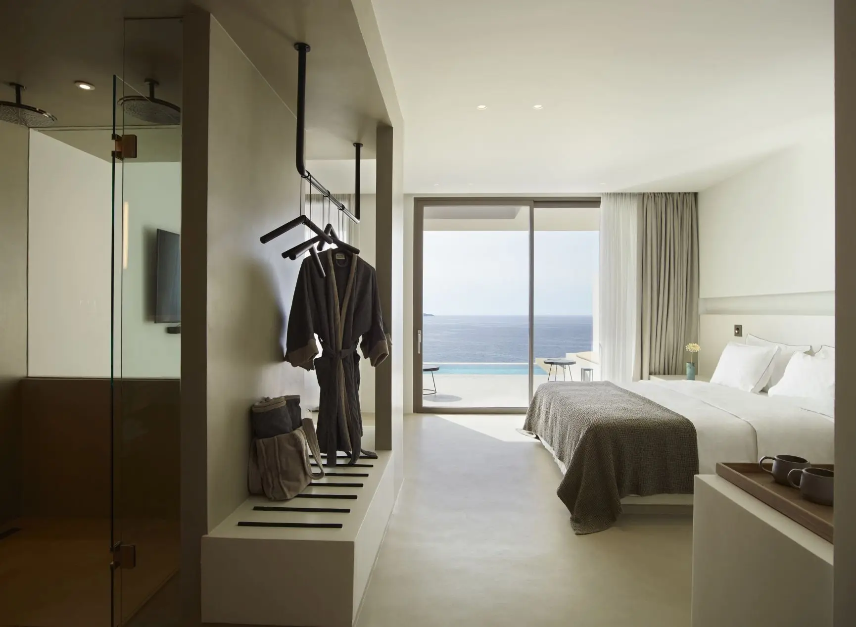 White Coast Suite with Private Pool 02