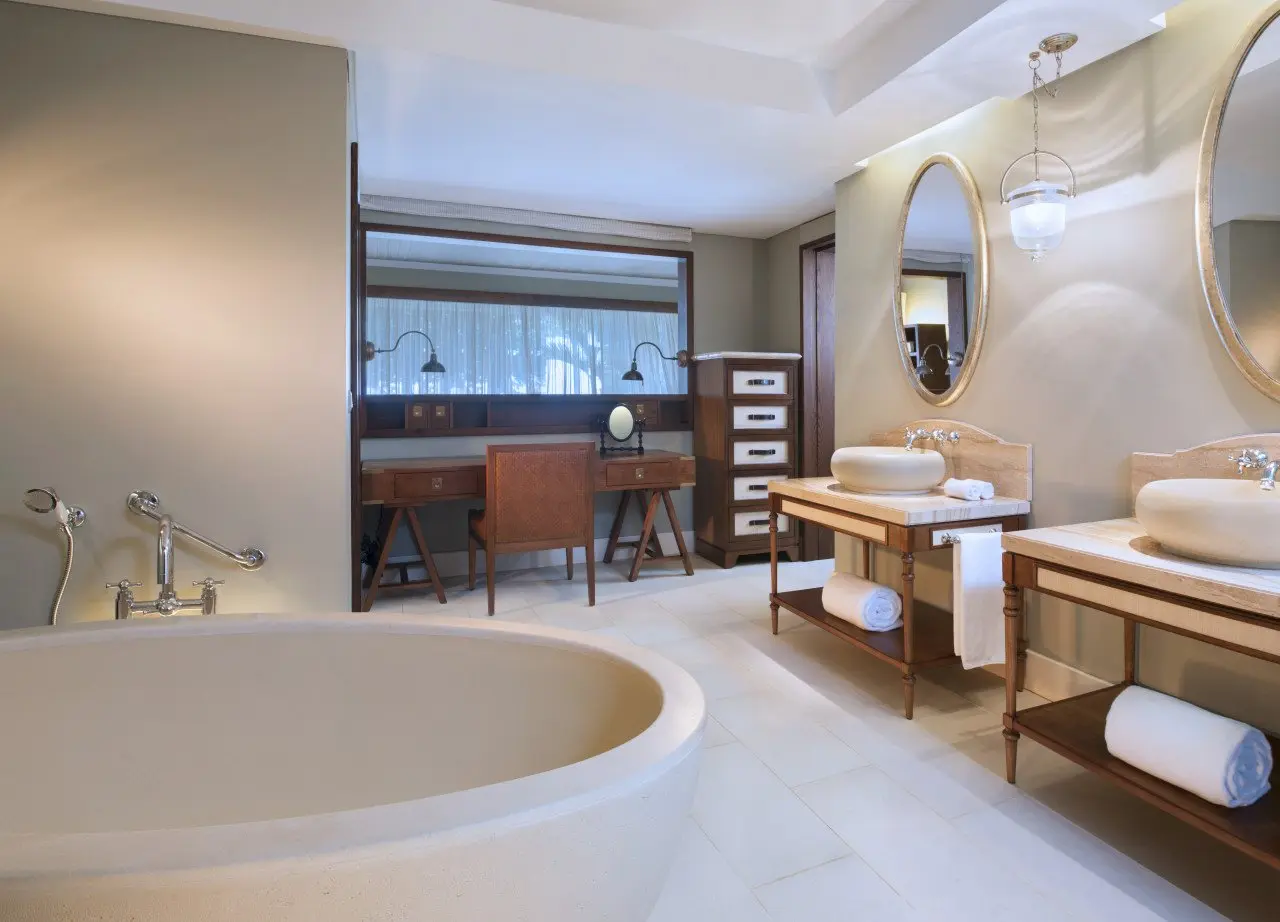 JW Marriott Mauritius Resort (Heritage Junior Suites Bathroom)