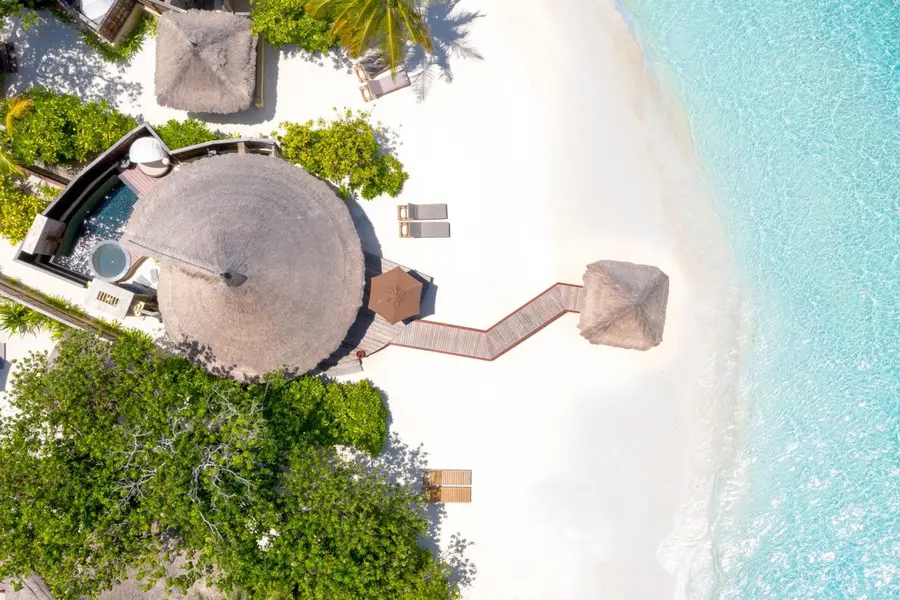 Banyan-Tree-Vabbinfaru-Beachfront-Pool-Villa-Aerial-view2_edit