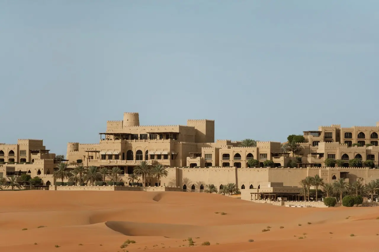 Qasr_Al_Sarab_Desert_Resort_by_Anantara_Exterior_Aerial_Room_View_Resort