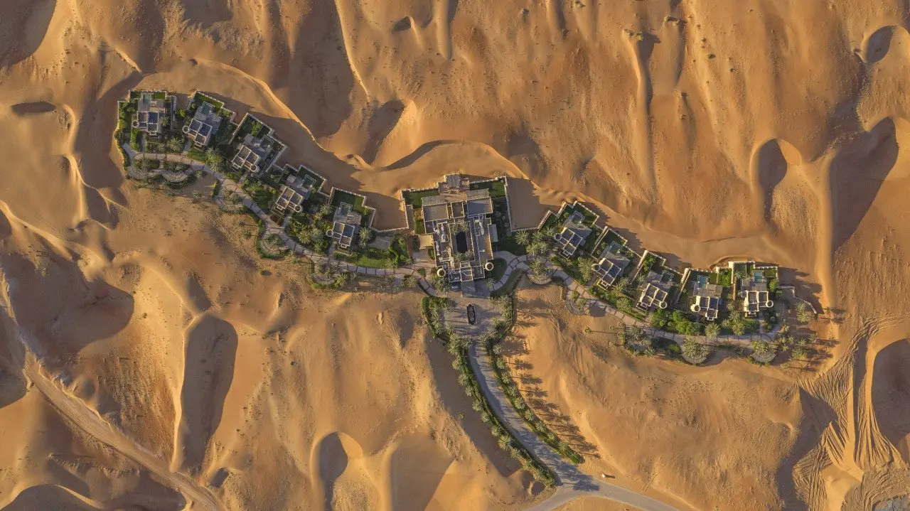 Qasr_Al_Sarab_Desert_Resort_by_Anantara_Exterior_Aerial_View_Royal_Pavilion_Villas