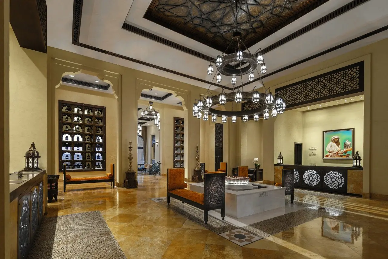 Qasr_Al_Sarab_Desert_Resort_by_Anantara_Lobby_View_Reception_Area