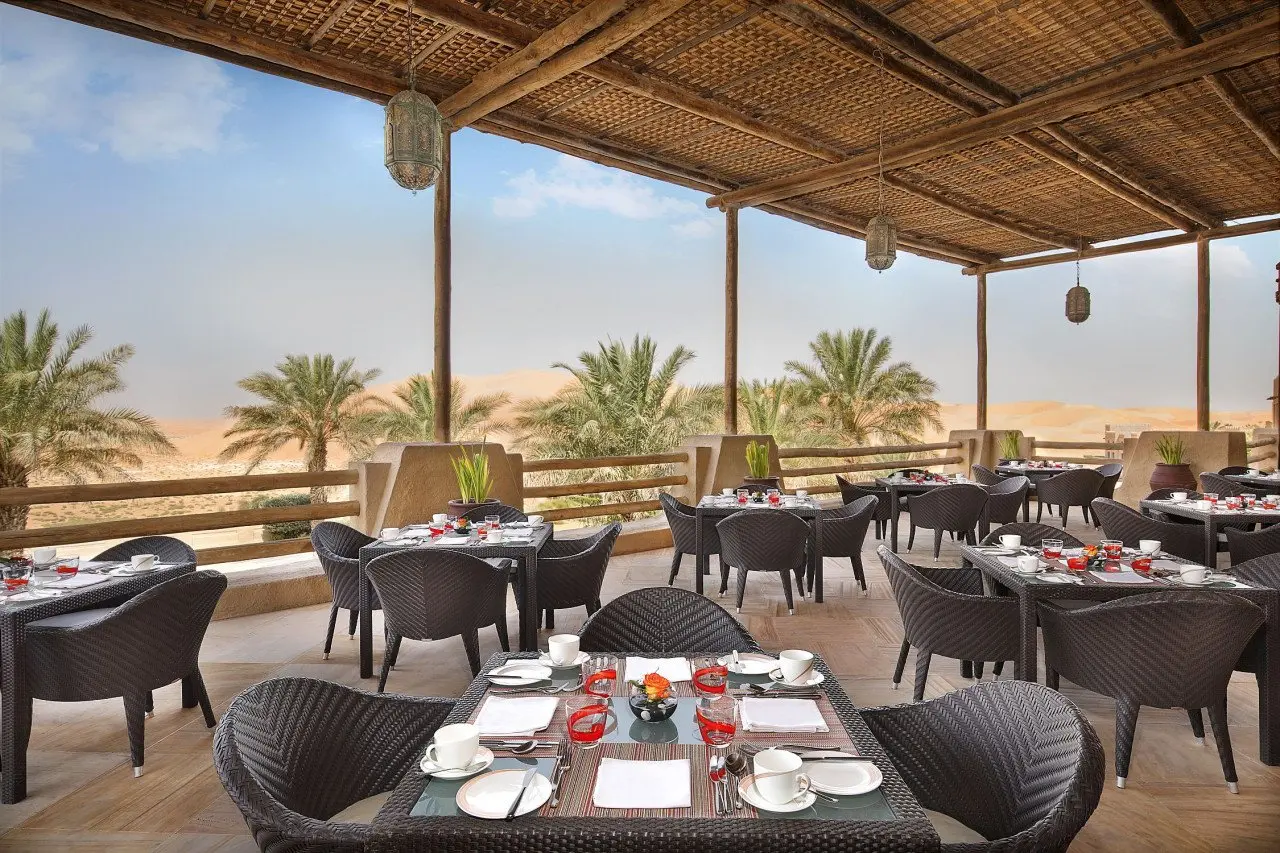 Qasr_Al_Sarab_Desert_Resort_by_Anantara_Restaurant_Al_Waha_Restaurant_Terrace