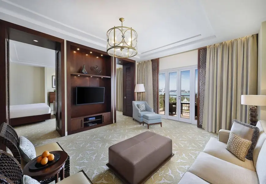 the-ritz-carlton-dubai-OBR-club-suite-2