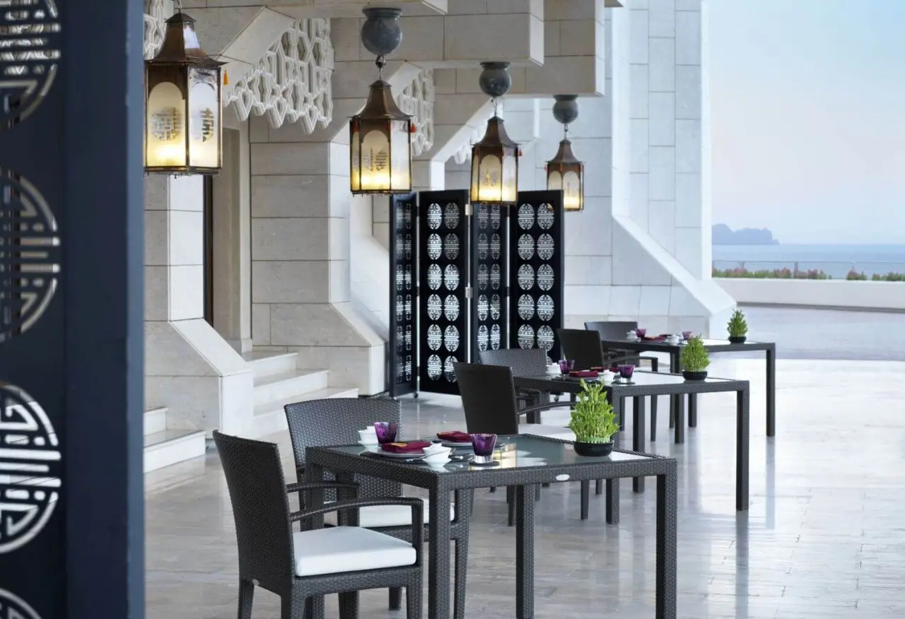 al-bustan-palace-a-ritz-carlton-hotel-restaurant-2