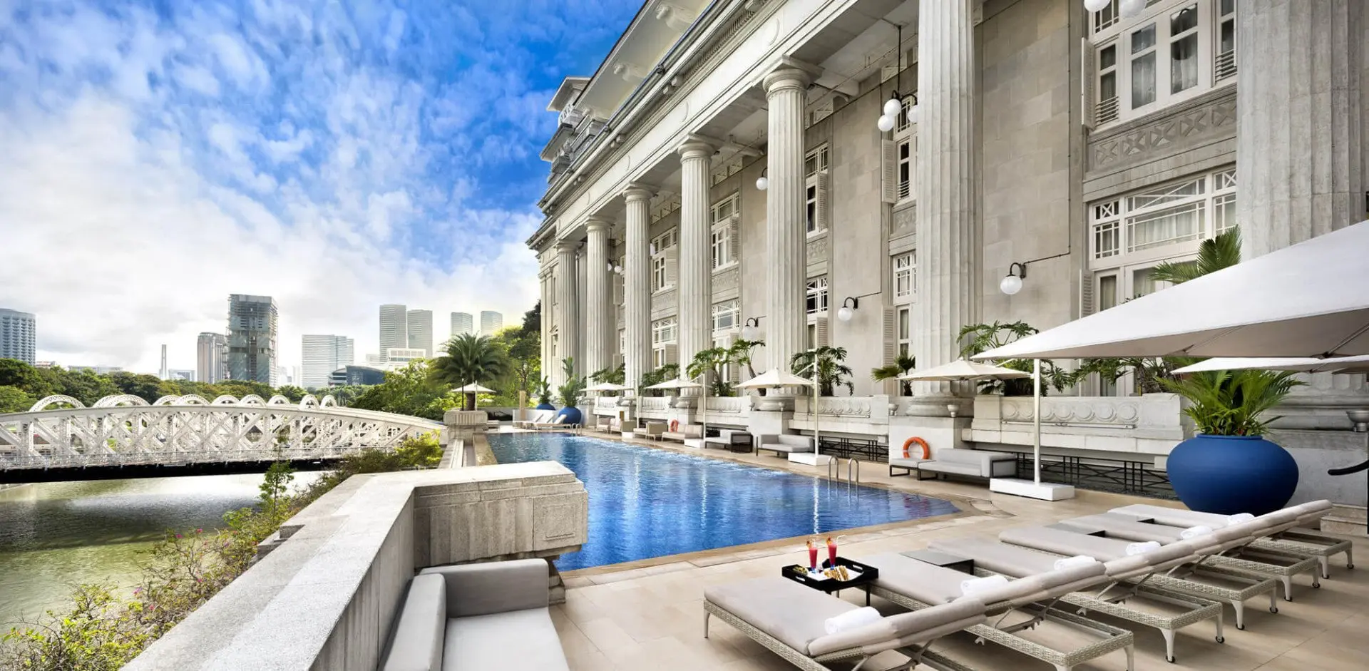 The-Fullerton-Singapur-SwimmingPool.jpg