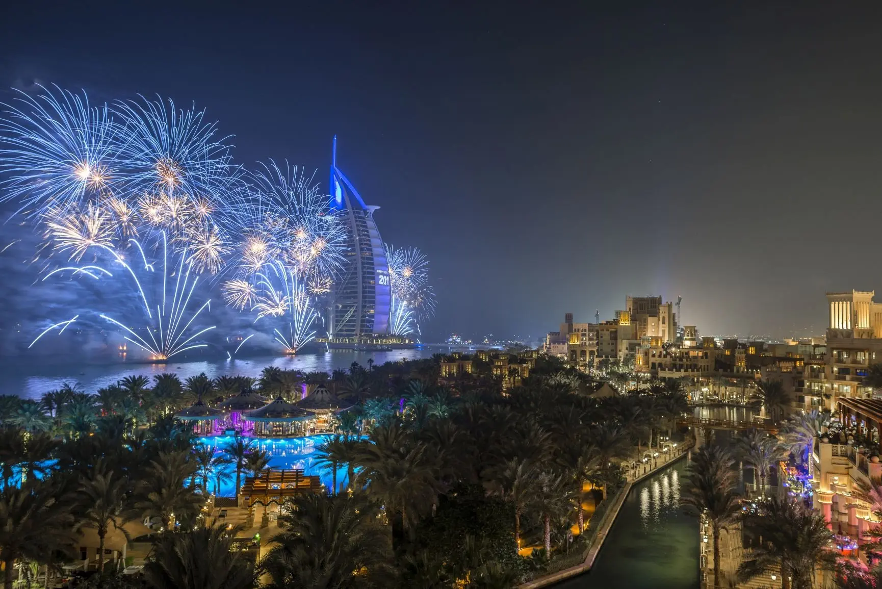 Jumeirah Mina A Salam - Fireworks Madinat View