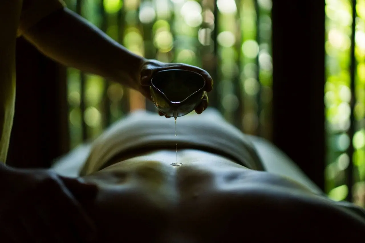 aura_oil_massage_treatment