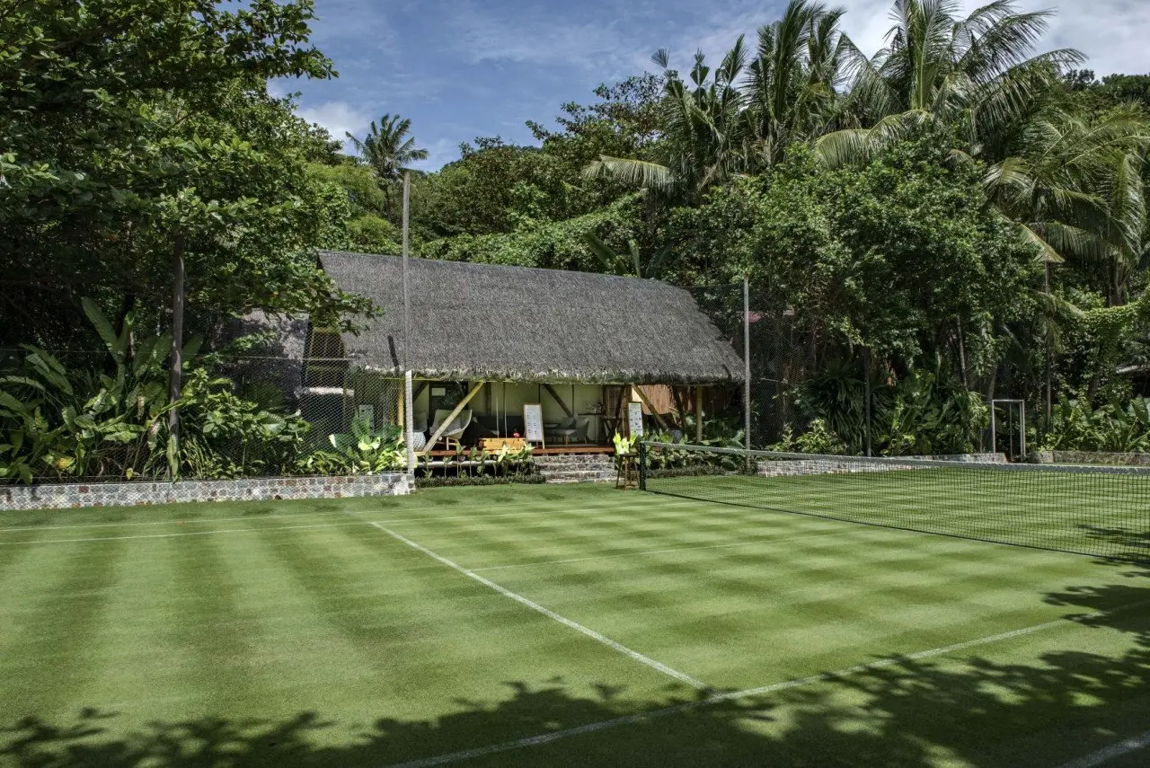 Tennis-&-Croquet-Lawn