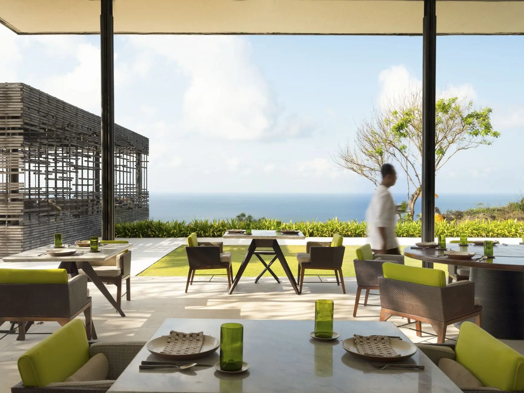 Alila Villas Uluwatu - The Warung 1