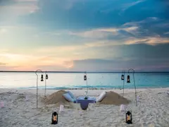 Zanzibar-Mnemba-Island-guest-delight-sandcastle-dinner-setup_1