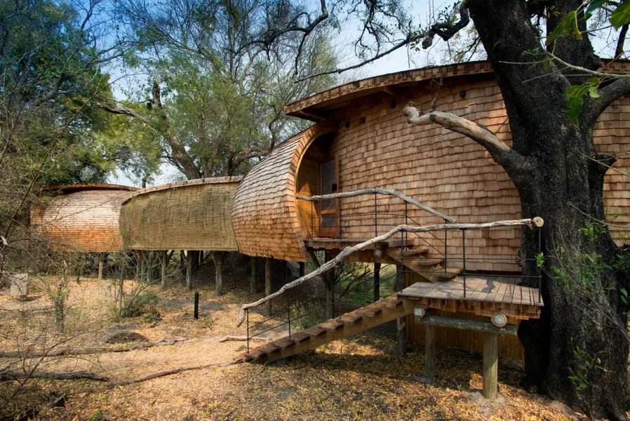 Botswana-Sandibe-Family-suite-entry-way