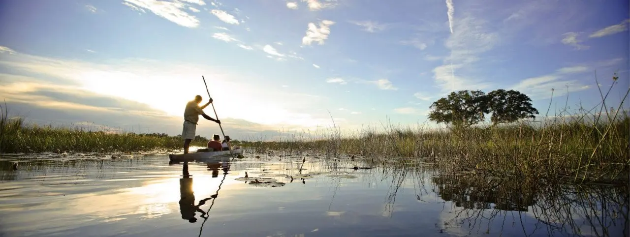 Botswana-Xaranna-Experience-Mokoro-ride-panorama