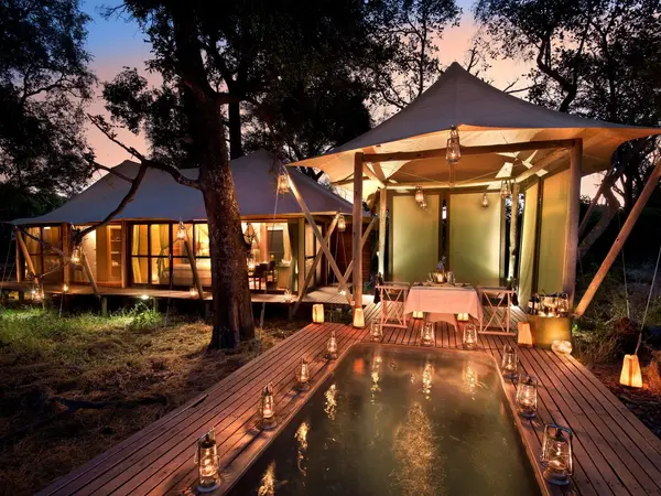 Botswana-Xaranna-Suite-private-dinner-at-the-pool