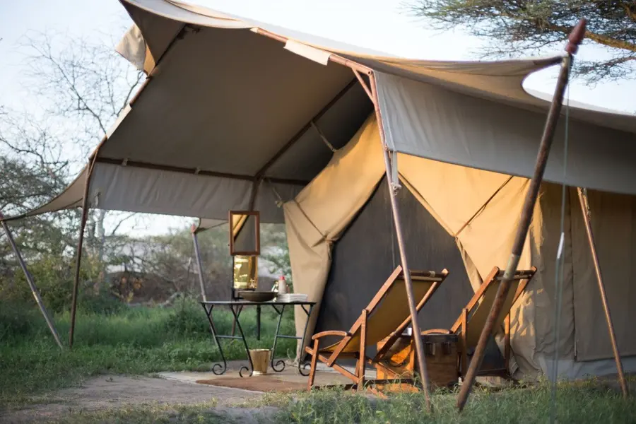 Tent-exterior-andBeyond-Serengeti-Under-Canvas