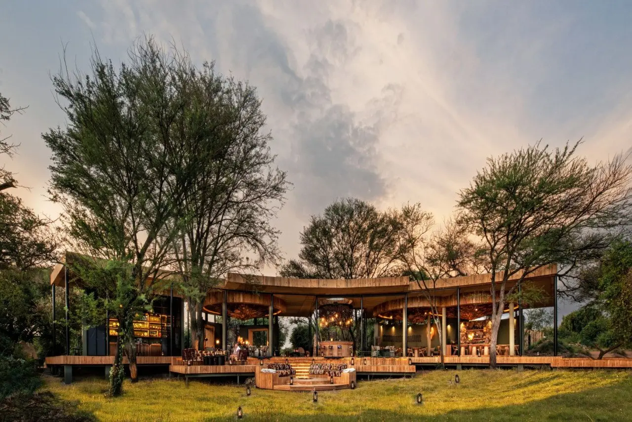 Tanzania-Grumeti-Serengeti-River-Lodge-Guest-Area-exterior_2