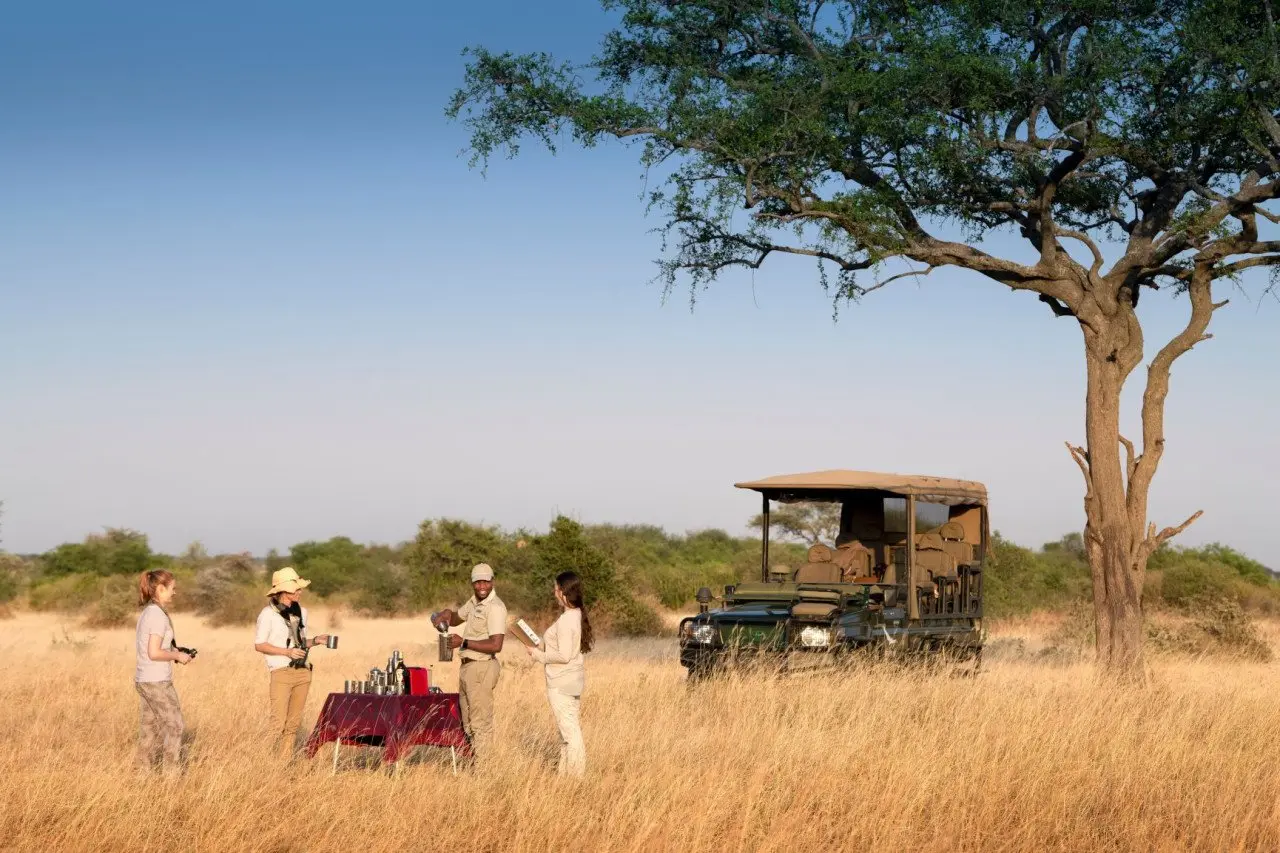 Tanzania-Grumeti-Serengeti-River-Lodge-Experiences-safari-game-drive-morning-coffee_6