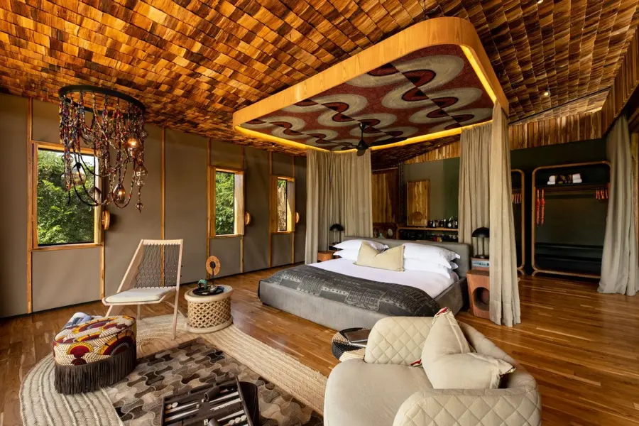 Tanzania-Grumeti-Serengeti-River-Lodge-Room-Suite-interior_3