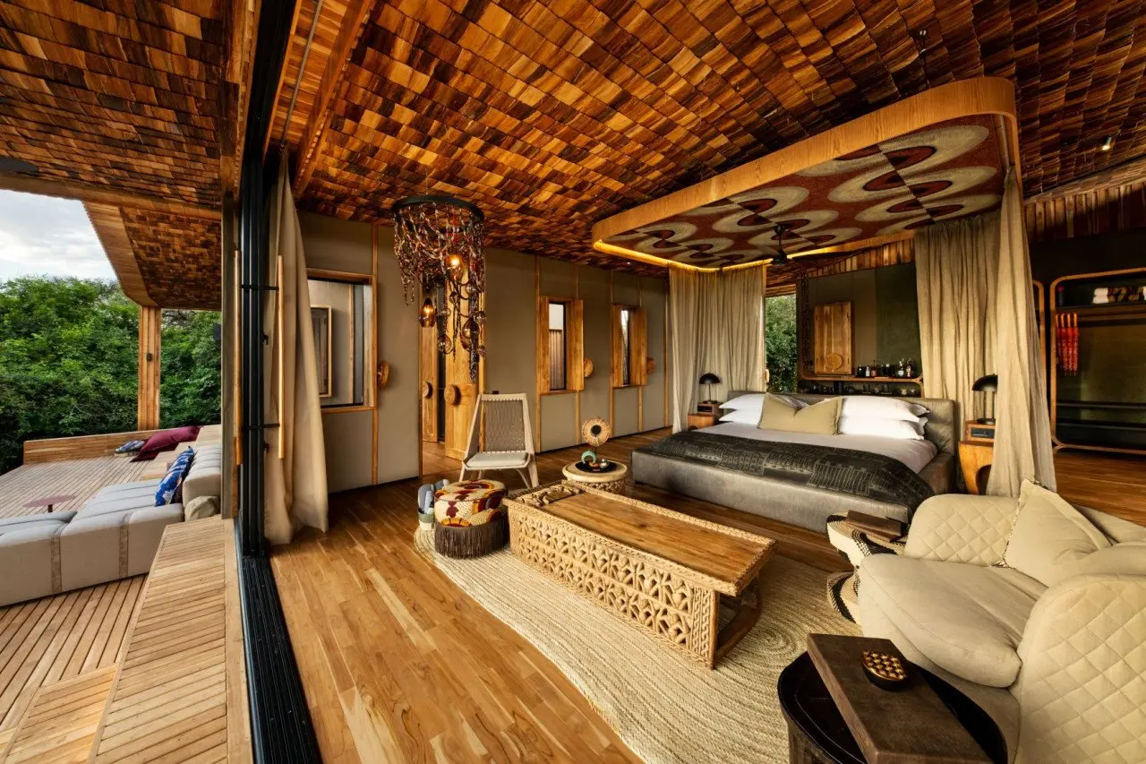 Tanzania-Grumeti-Serengeti-River-Lodge-Room-Family-Suite-bedroom_2