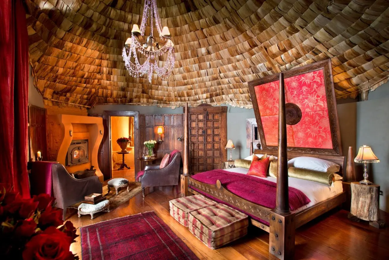 Tanzania-Ngorongoro-Crater-Lodge-Room-Suite-bedroom-10