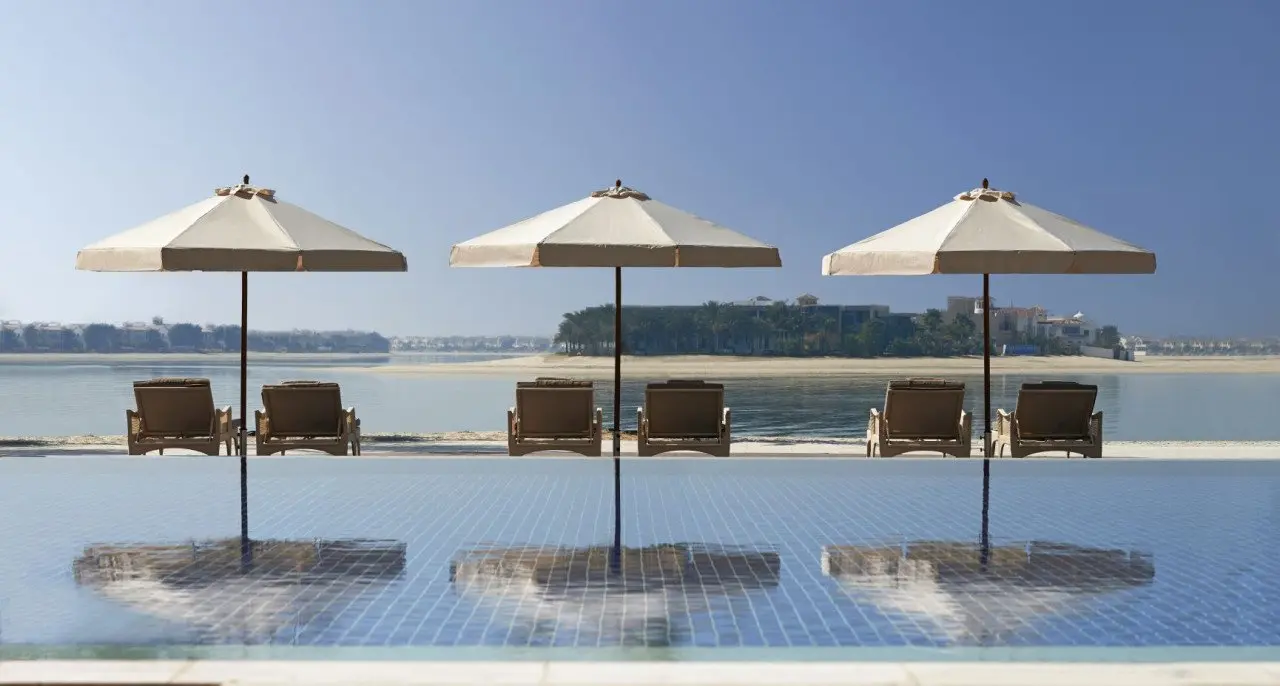 WALDORF ASTORIA DUBAI PALM JUMEIRAH -INFINITY POOL