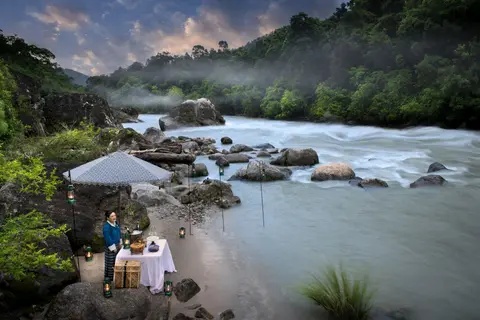 small_Bhutan_Punakha_River_Lodge_River_Dining _4_