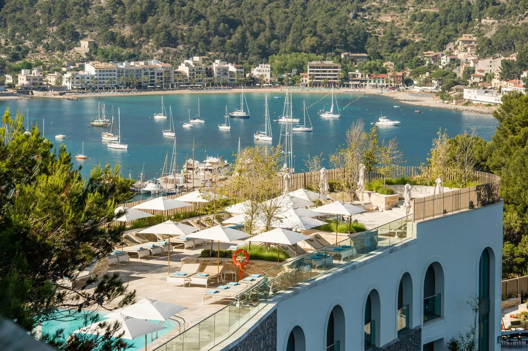 Jumeirah-Port-Soller-Views-Port-Boats