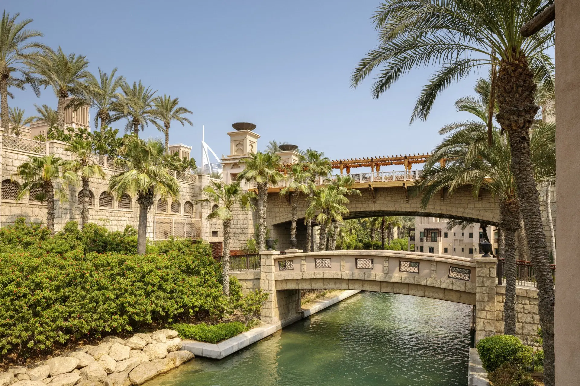 Palm House Lagoon Room - Lagoon View