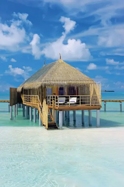 moofushi-maldives-senior-water-villa-1_hd-rgb