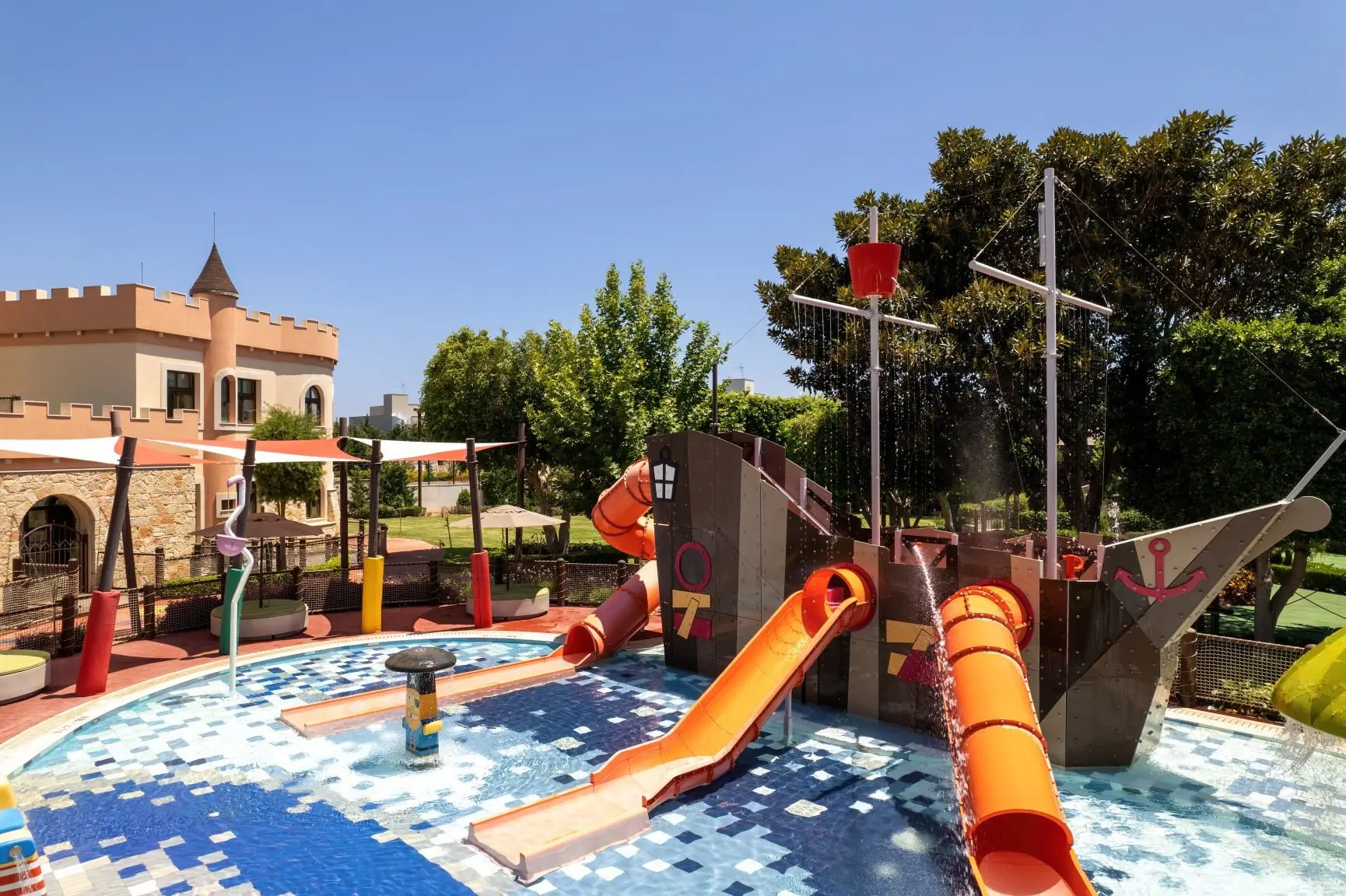 Parklane Limassol - Facilities - Kids Club 01 HR