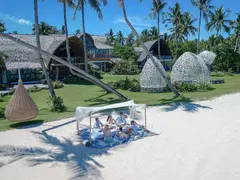 small_Beach lunch