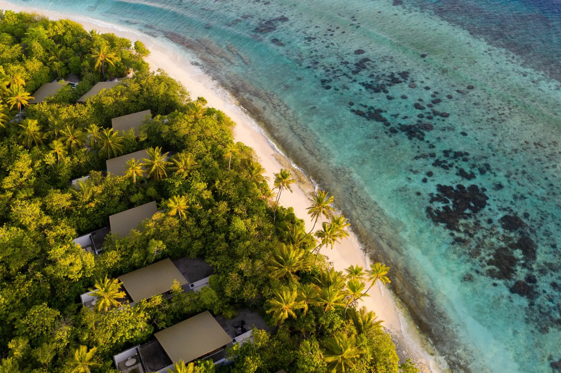 Aerial-View-Park Hyatt Maldives-Beach Villas-6