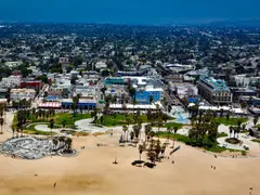 venice-beach-1596196_1920
