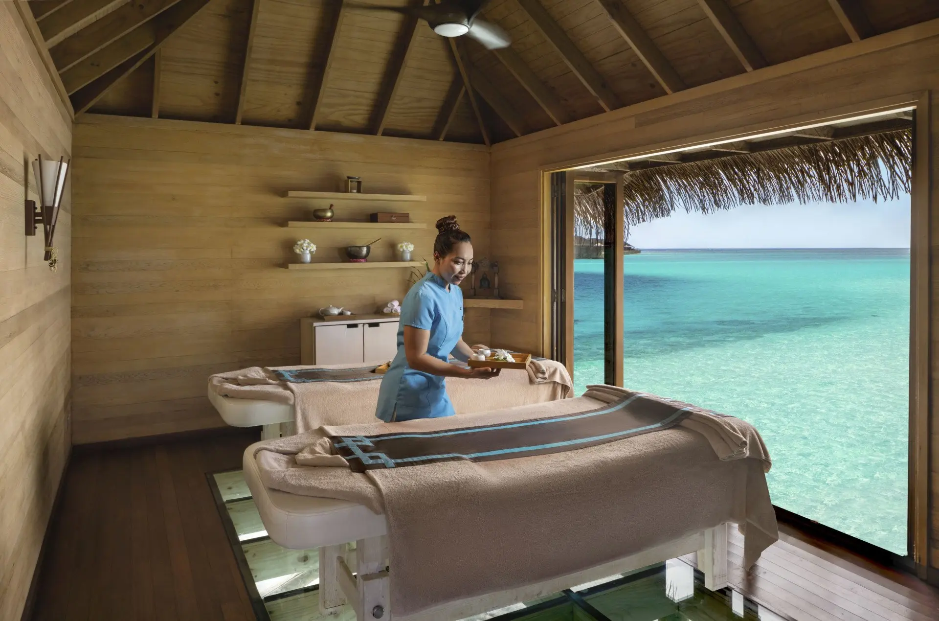 Conrad Maldives Rangali Island_TheOverWaterSpa_TreatmentRoomTherapist_JA_HighRes