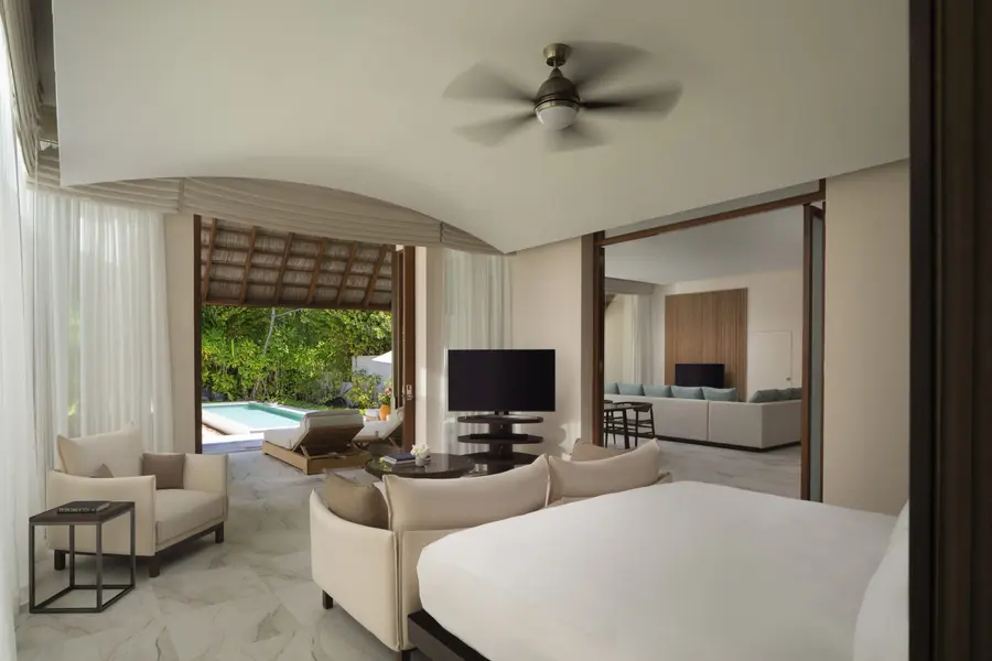 ConradMaldives_3BR_BeachSuiteWithPool_MainBedroom_JA_HighRes