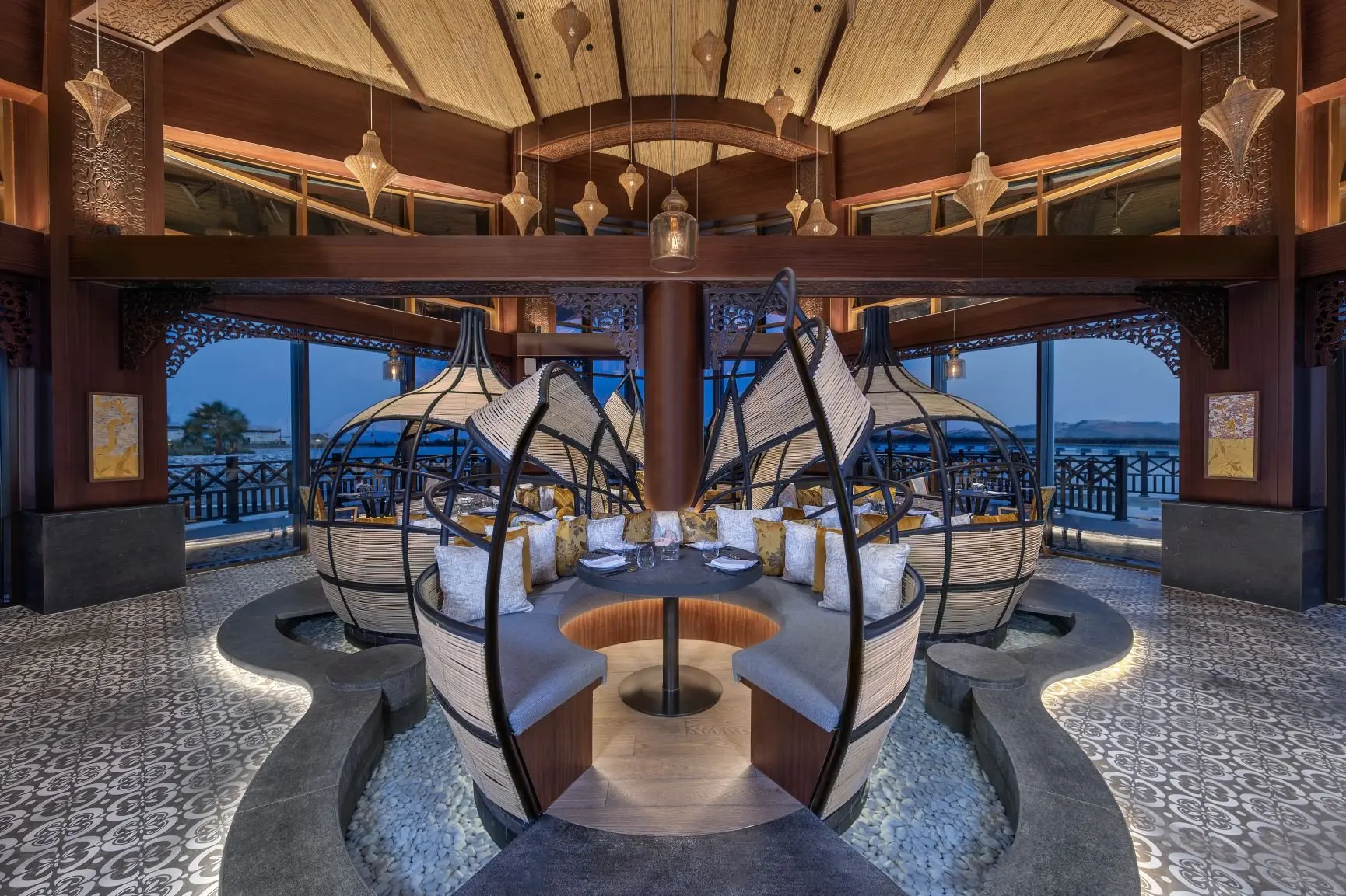 Anantara_Mina_Al_Arab_Ras_Al_Khaimah_Resort_Restaurant_Mekong_Interior