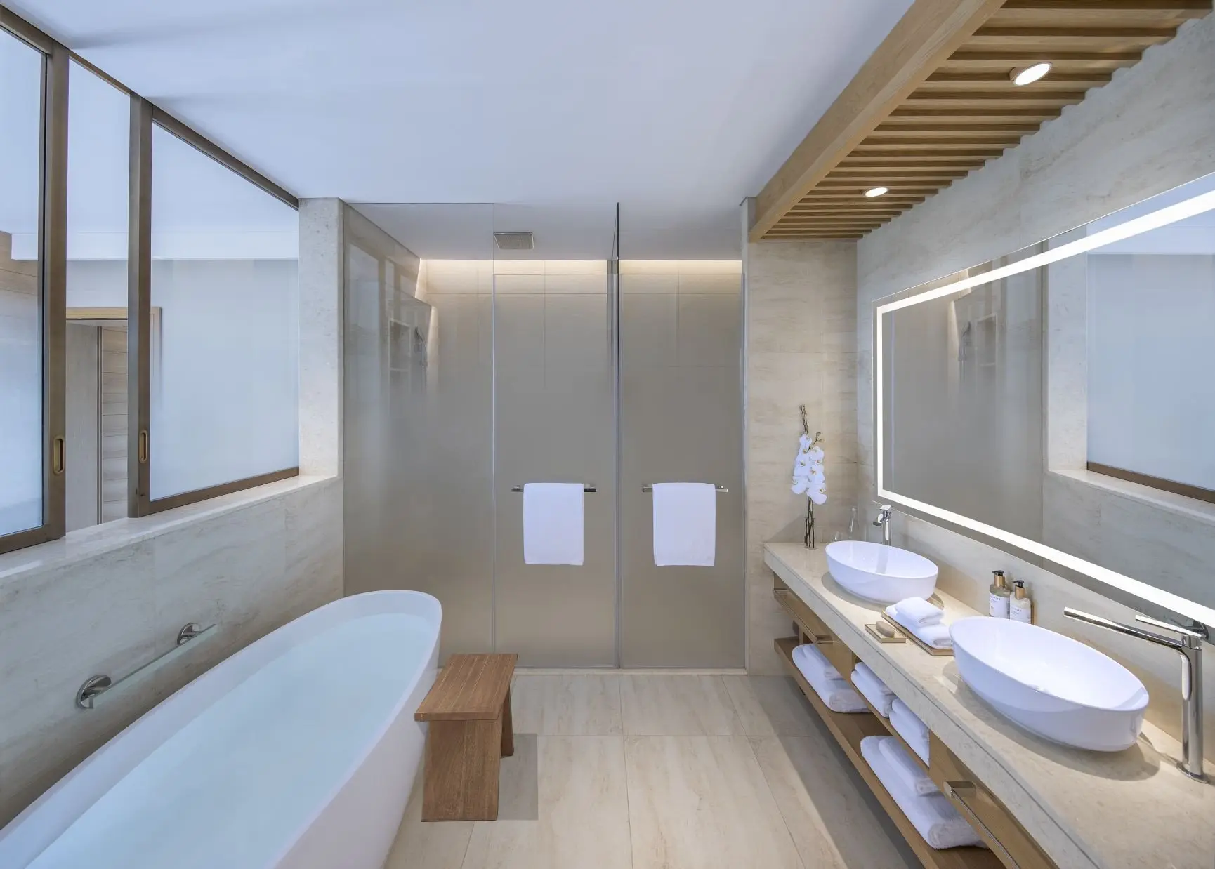 Anantara_Mina_Al_Arab_Ras_Al_Khaimah_Resort_Guest_Room_Deluxe_Garden_Terrace_Room_King_Bathroom_Side_View