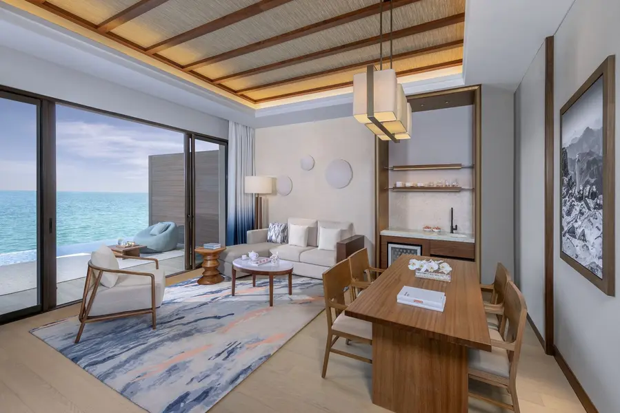 Anantara_Mina_Al_Arab_Ras_Al_Khaimah_Resort_Guest_Room_Peninsula_Sea_View_Pool_Villa_Living_Room