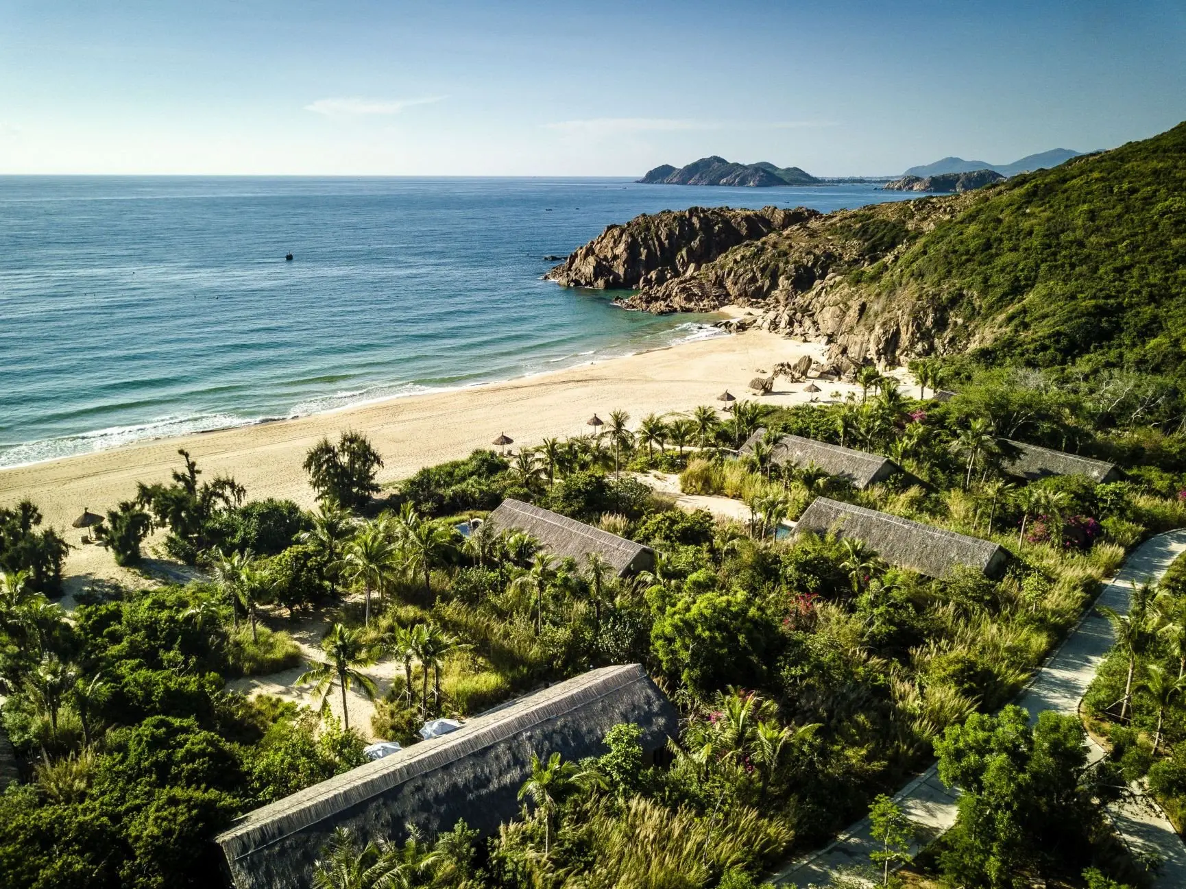 Zannier Hotels Bãi San Hô - Beach Pool Villa Exterior 1 - ©️ Frederik Wissink for Zannier Hotels