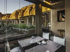 small_F&B 4