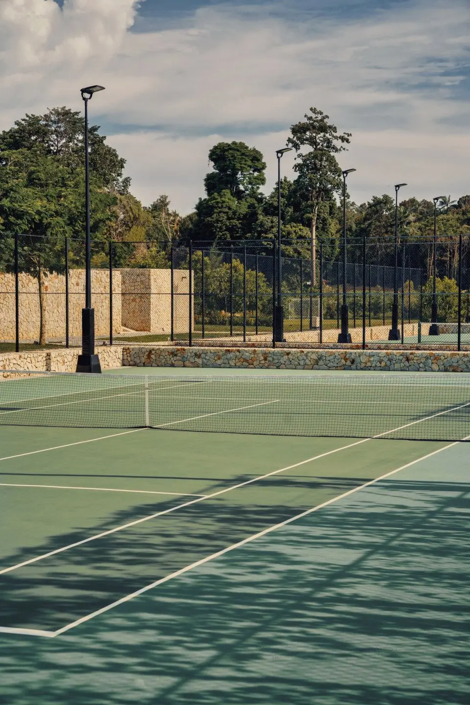 OO_Desaru-Coast_Resort_ClubOne_Tennis_Court_Interior_02_09074_MASTER