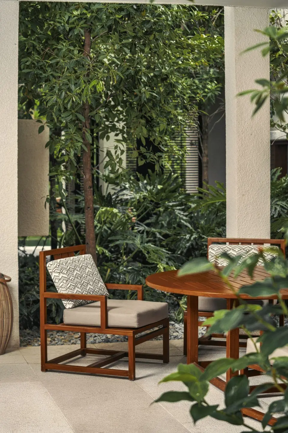 OO_Desaru-Coast_Accommodation_Rainforest_Suite_Outdoor_Sitting_Wide_02_09644_MASTER