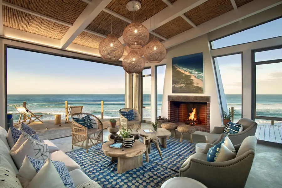 SA_Lekkerwater Beach Lodge_Main Lounge