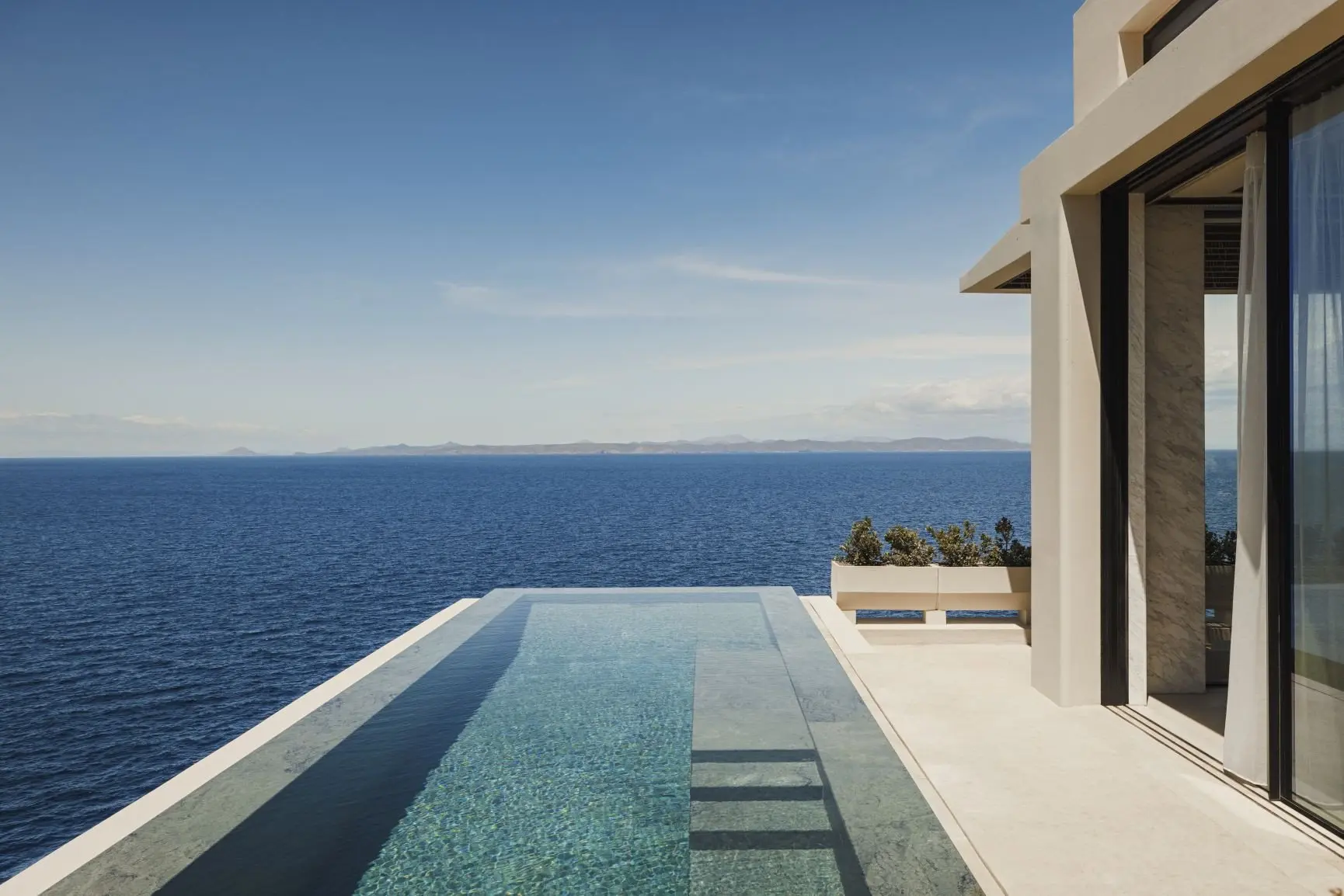 One&Only_Kéa_Island_P2_311_One_Bedroom_Panoramic_Side_Pool_View_3895_MASTER