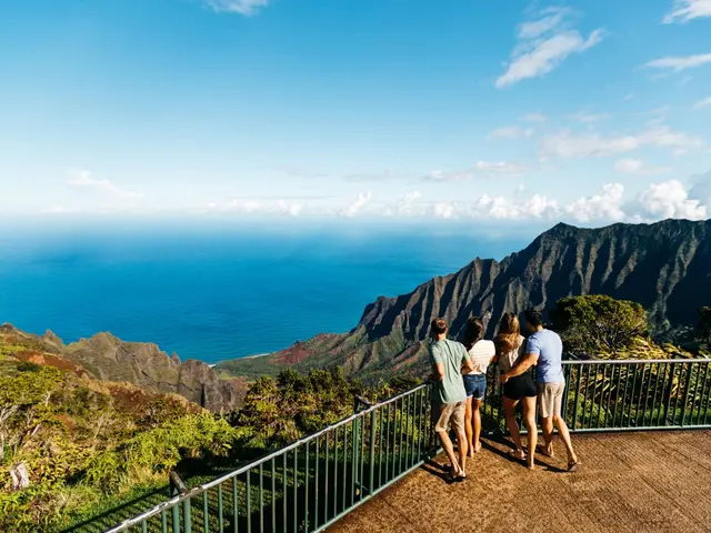 Copy_Hawaii Tourism Authority (HTA)_Ben Ono4